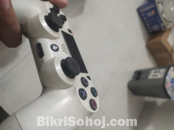 Sony ps 4 consoler